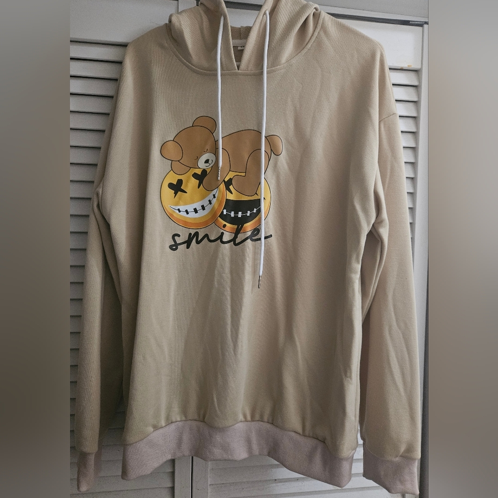 NWOT Shein Romwe Men Letter Graphic Tan Bear Drawstring Hoodie Size M
